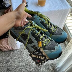 Gore-tex asolo hiking shoes